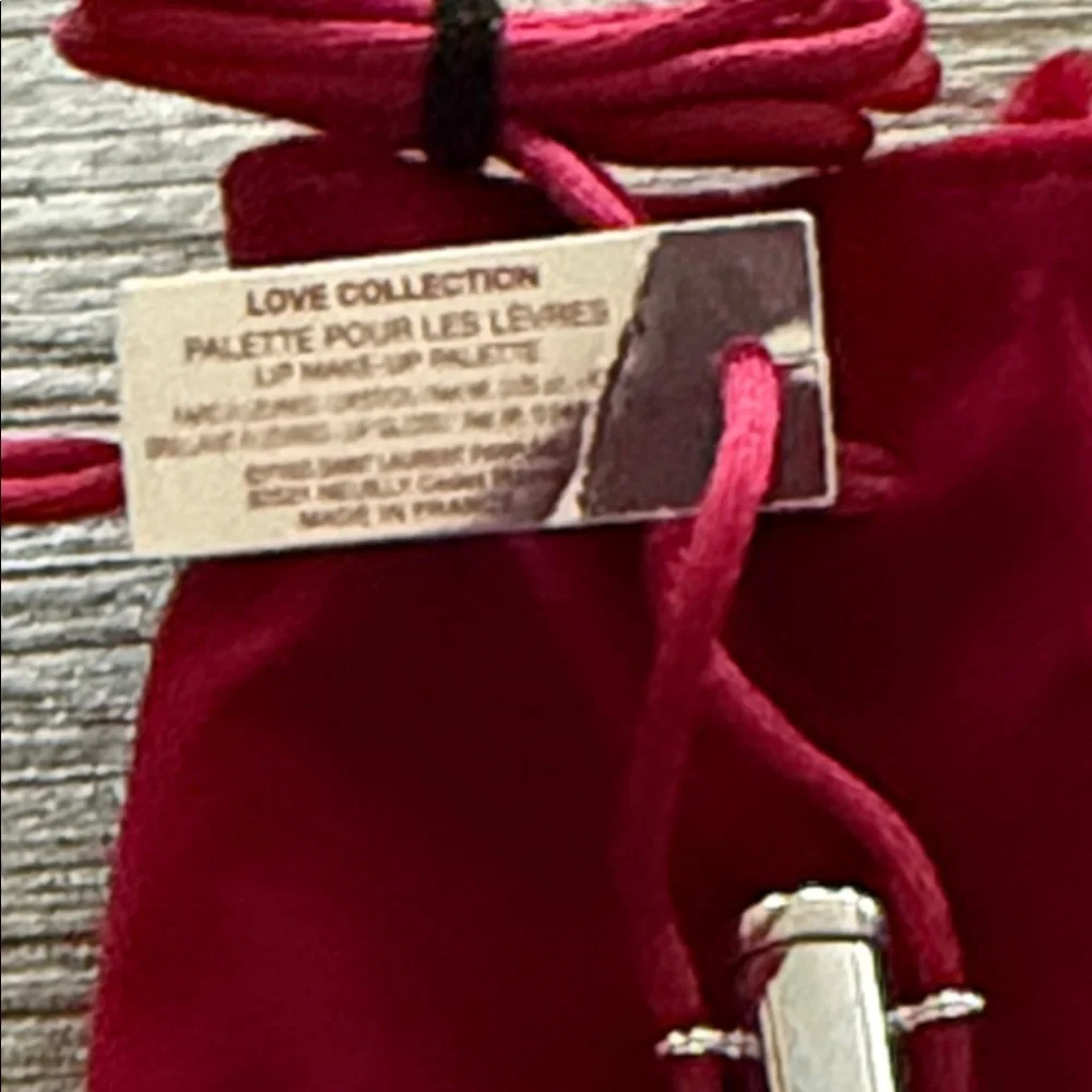 Yves Saint Laurent Love Collection Lip Makeup Palette (Limited Edition) - Picture 4 of 8